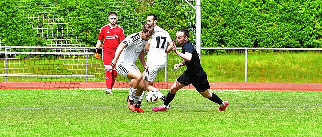 Bild 9: SG FC Wehr/Brennet siegt 8:0 gegen die U23 des SV 08 Laufenburg – und wir haben Bilder!