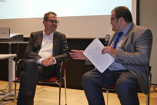 Professor Harald Seubert, Vorsitzender der Heidegger-Gesellschaft, ging im Gespräch mit dem Philosophen und Ökonom Christoph Lütge auf ...