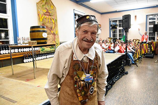 Bild 13: Jubiläumsbier und ein neuer Ehrengerstensafter: Bilder vom 44. Bieranstich in Gottmadingen