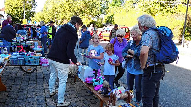 Zum diesjährigen Herbstfest in Dogern werden wieder viele Besucher erhofft, für die von den Marktteilnehmern ein reiches Angebot an ...
