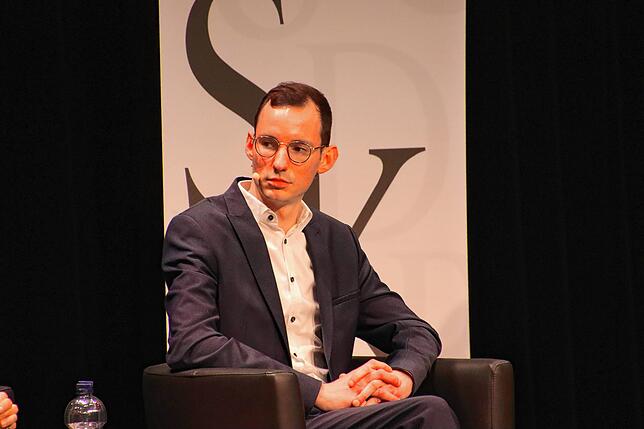Jan-Lukas Schmitt (Grüne) will sich für den ökologischen Umbau der Wirtschaft einsetzen.