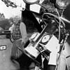 Bruno Müller (1907-2005) war Gründer der Überlinger Sternwarte, die 1957 eingeweiht wurde. Hier posiert er stolz vor dem Teleskop. Das ...