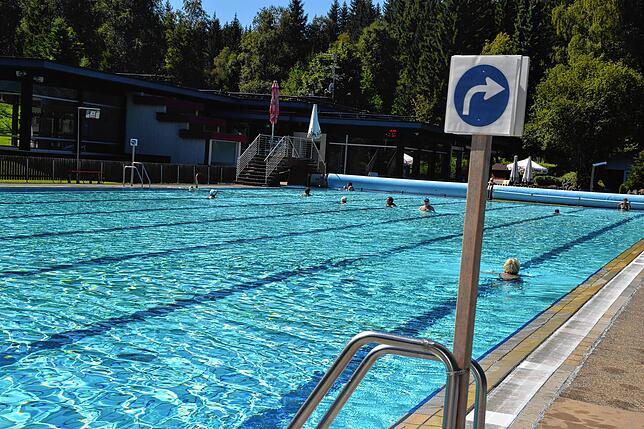 Das Waldfreibad Häusern/Höchenschwand öffnet am Donnerstag, 26. Mai. Der Pfeil, wie in unserem Archivbild von 2021 zu sehen, entfällt in ...