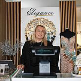 Suzanna Yapicioglu, Geschäftsführerin von der Braut- und Abendmode Galerie Elegance in der Färberstraße.