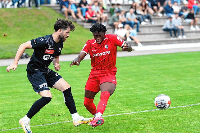 Bild 27: U19 des SC Freiburg gewinnt Test in Eggingen gegen den SV Schaffhausen mit 4:1 – wir haben Fotos!