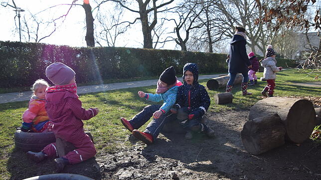Kinder spielen im Kindergarten St Gallus. Doch momentan warten 40 Kinder mit drei Jahren oder mehr in Bad Säckingen auf einen ...