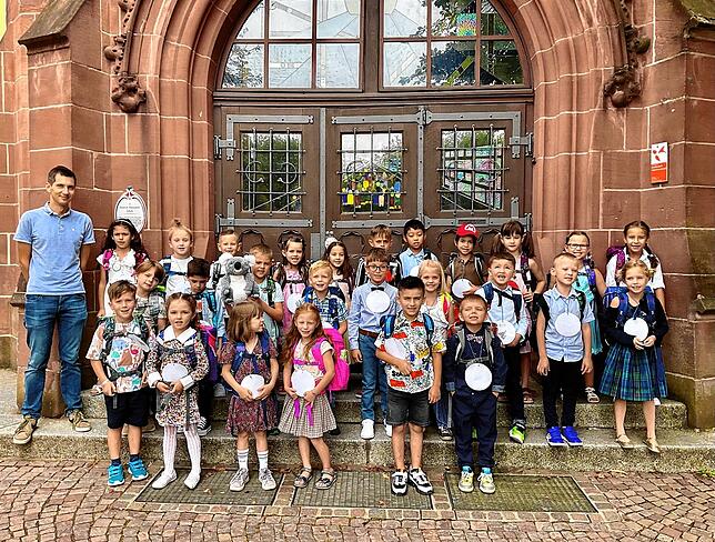 26 Jungen und Mädchen wurden in die Klasse 1c der Heinrich-Hansjakob-Schule Waldshut eingeschult. Klassenlehrer ist Simon Langlotz.