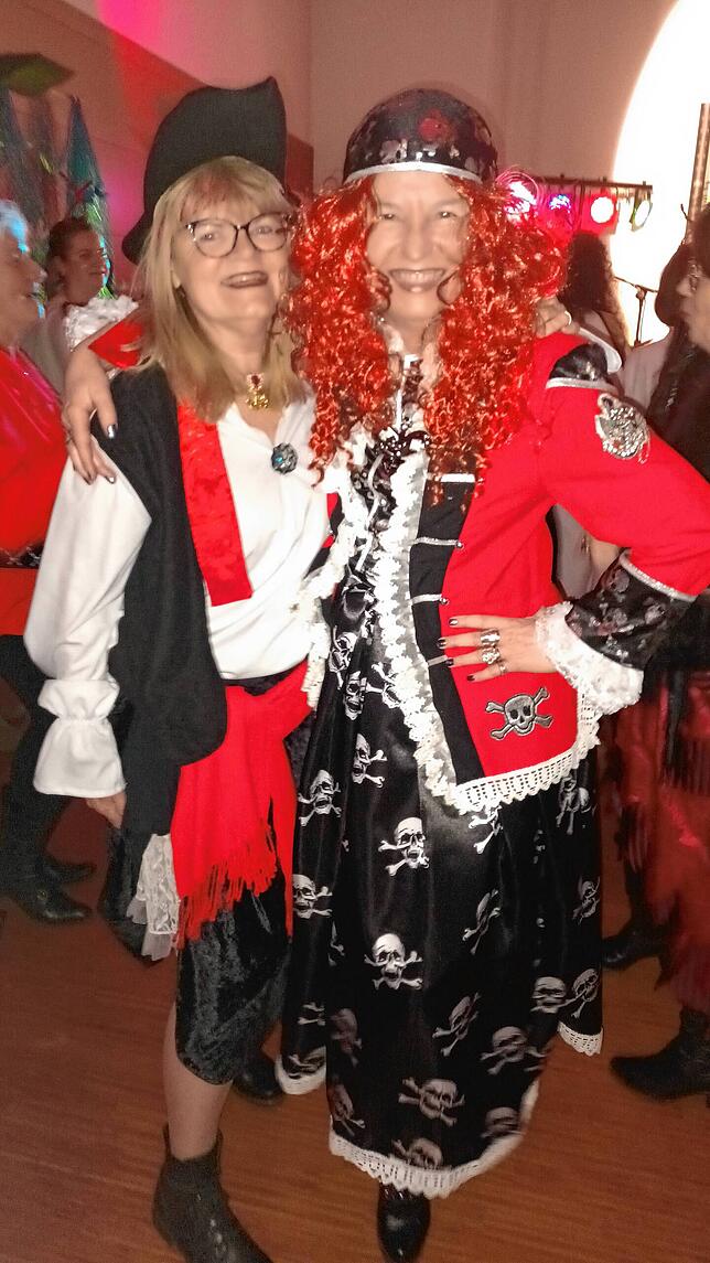 Bild 8: Waldshut: Frauen feiern ausgelassen bei der unvergesslichen Frauenfasnacht – Bilder hier!