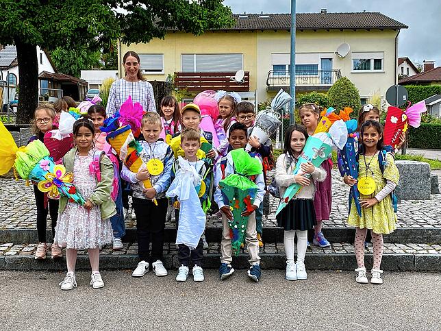 15 Jungen und Mädchen wurden in die Klasse 1a der Grundschule Lottstetten eingeschult. Klassenlehrerin ist Kira Dohms.