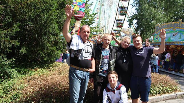 Spaß auf dem Seehasenfest hat Familie Jegler-Rueff (von links): Robert Jegler sowie Kevin, Timo, Cornelia und Marco Rueff.