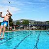 Ein Sprung ins Ungewisse: Ob und wann das Freibad eröffnet, ist derzeit völlig unklar.