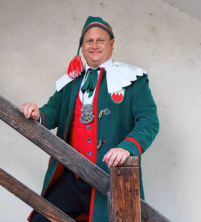 Die Bürger- und Narrenzunft 1503 Tiengen -hier Zunftmeister Tobias Fritz- ist Ausrichter des diesjährigen Hochrhein Narrentreffens.