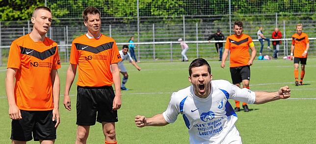 Torjäger: Hier bejubelt Sven Maier noch seinen Treffer für den FC Erzingen beim 1:1 im Spitzenspiel beim TuS Efringen-Kirchen. Kurz ...