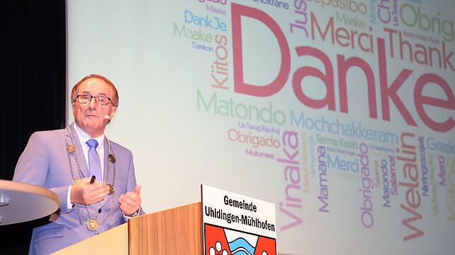 Bürgermeister Edgar Lamm bei seinem 16. und letzten Neujahrsempfang. Eine Stunde dauert seine Rede.