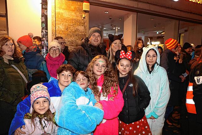 Bild 14: Butzenlauf 2025: Das sind die spektakulärsten Bilder der Konstanzer Fasnacht – Jetzt ansehen