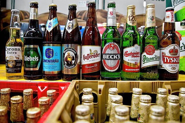 Beim Bier sind die Preise für viele Sorten gegen den sonstigen Trend zuletzt gefallen.