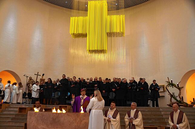 Bild 18: Die schönsten Bilder der Feier der Altarweihe in der Kirche St. Oswald in Stockach (Teil 2)