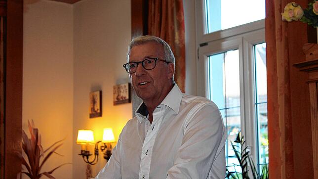 Vorsitzender Frank Hünefeld spricht in seiner Rede auch das Nachwuchsproblem an. Bild: Reinhold Buhl