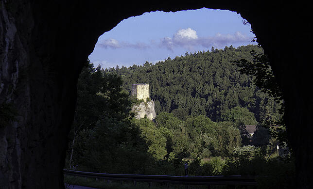 Die Ruine Dietfurt im Donautal bei Inzigkofen.