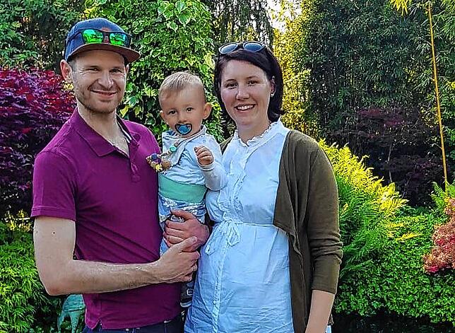 Alexandra Remmlinger und ihr Mann wollten eigentlich kirchlich heiraten, standesamtlich hatten sie schon vor einem Jahr geheiratet. Doch ...