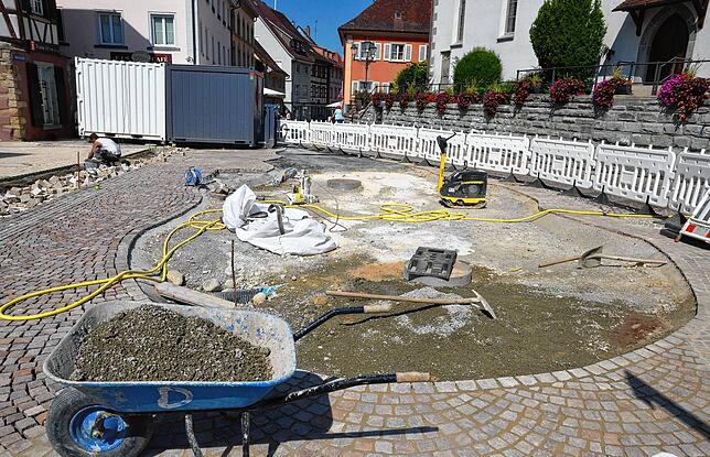 Im Jahr 2035 wird hier der derzeit noch im Bau befindliche neue Rathausbrunnen längst schon sprudeln.