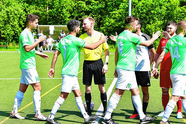 Bild 1: SG Mettingen/Krenkingen siegt 5:0 bei der U23 des SV 08 Laufenburg – und wir haben Bilder!