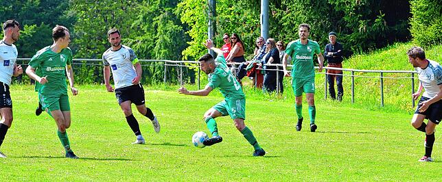 Bild 16: SV Buch besiegt SV Waldhaus im Derby mit 4:0 – und wir haben Fotos!