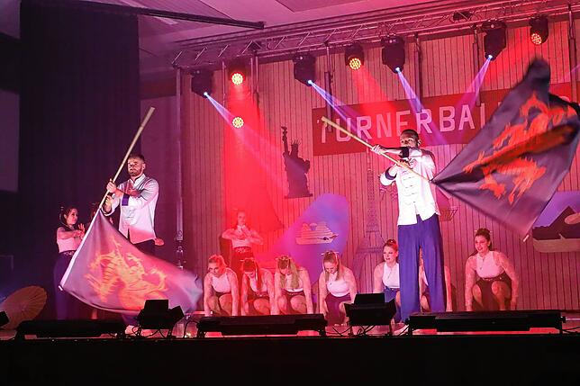 Bild 2: Impressionen vom Turnerball &ndash; So viel Spaß haben Gäste und Akteure