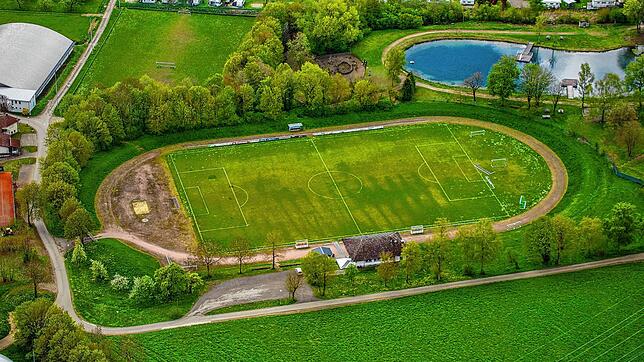 Die Stadt plant das Gelände an einen Investor zu verkaufen, wo die beiden Vereine SG Tengen-Watterdingen und SV Fortuna bislang ihre ...