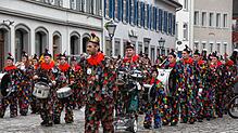 Endlich wieder Fasnacht! Die Blätzlebuebe ziehen durch die Konstanzer Altstadt, als rund 800 Delegierte bei der Hauptversammlung der ...