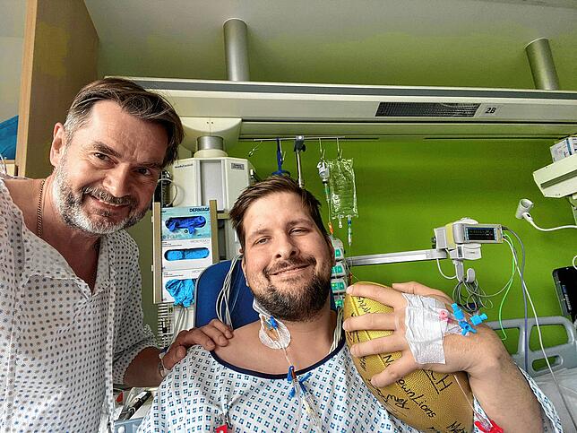 Matt Corwin und sein Schwiegervater Andreas Klatt nach der Nieren-Spende.