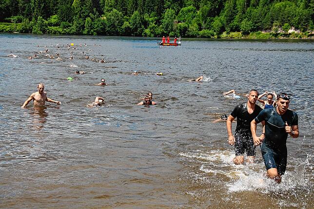 Bild 8: Die Helden zu Wasser und zu Land : Bilder vom Laien Man 2025