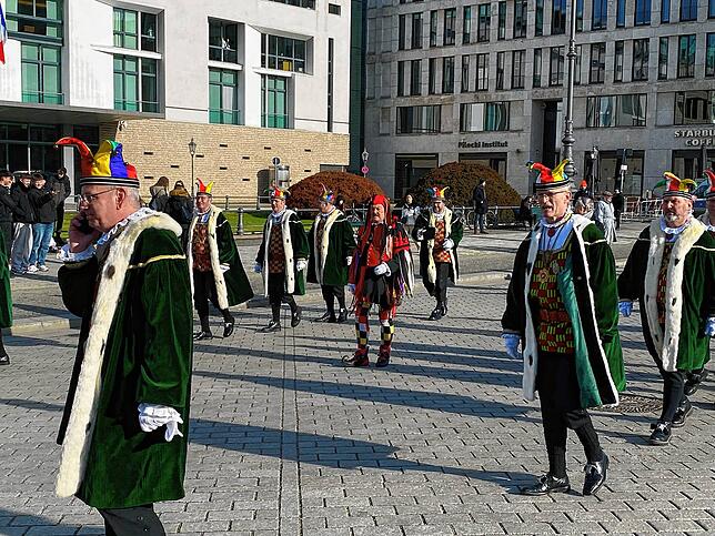 Bild 19: Im Vollhäs nach Berlin: Alle Bilder zum ersten Reisetag des Stockacher Narrengerichts (1)