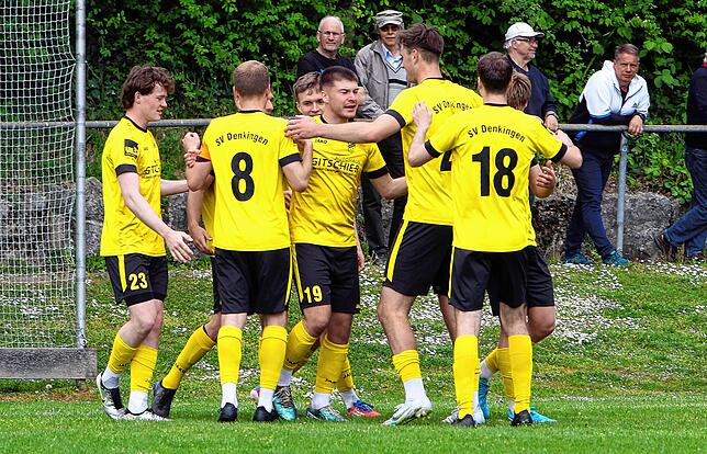 Bild 38: SV Denkingen gewinnt Spitzenspiel beim SC Markdorf. Wir waren mit der Kamera dabei!