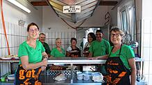 Das Küchenteam des Musikvereins Hochsal sorgte drei Tage lang für das leibliche Wohl der zahlreichen Festgäste.