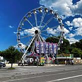 Zukünftig geht es in 24 Gondeln etwas mehr als 40 Meter in die Höhe. Die Aussicht auf Konstanz sei weiterhin garantiert, so der Betreiber.