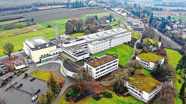 Die Klinik Tettnang liegt oberhalb der Stadt &ndash; und gehört seit 2015 zum Klinikverbund Medizin Campus Bodensee (MCB).