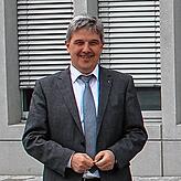„Trotz der großen Hilfsbereitschaft der Bevölkerung wird das eine Herkulesaufgabe“, sagt Landrat Stefan Bär über die ...