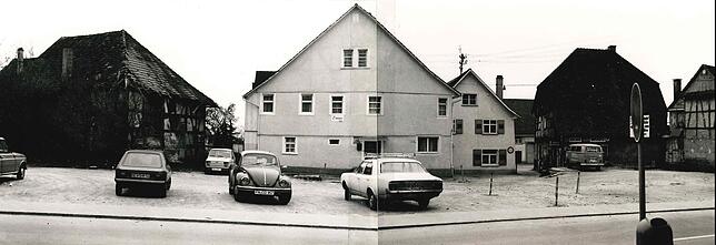 Zwei übereinander gelegte Fotos als Panorama-Aufnahme. Es ist ungefähr der Blick von der SÜDKURIER-Geschäftsstelle auf die südliche ...