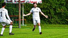 Goldwert: Der vom FC Zell zurück gekehrte Lukas Guschel war vor zwei Wochen beim SV Buch für das 1:1 verantwortlich und traf nun beim FC ...