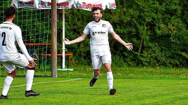 Goldwert: Der vom FC Zell zurück gekehrte Lukas Guschel war vor zwei Wochen beim SV Buch für das 1:1 verantwortlich und traf nun beim FC ...