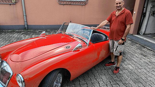 67 Jahre alt und kein bisschen leise: Der rote MG von Armin Labor gehört schon seit den Achtzigern zur Familie. Und das soll auch so ...