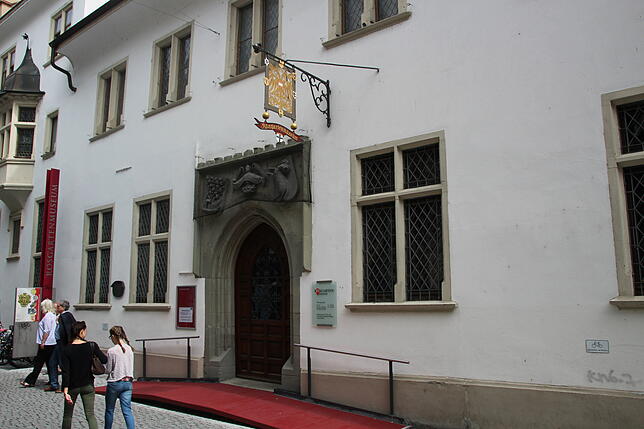 Rosgartenmuseum Konstanz Eingang des Rosgartenmuseums in der Konstanzer Innenstadt unweit der Marktstätte.