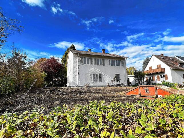 Ehemaliges Wohnhaus von Thomas Seger in Konstanz, nahe dem Fährhafen. Im Moment wird das Gebäude aufwändig renoviert und dann vermietet.