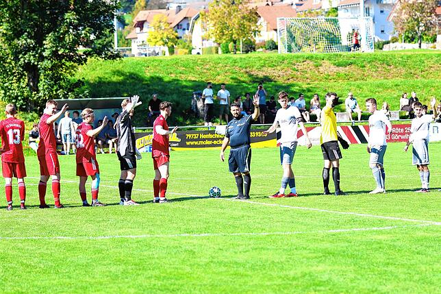 Bild 2: FC Dachsberg gewinnt Derby bei der SG Hotzenwald mit 7:2 – und wir haben Fotos!
