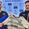 Neuer Spieler: Sportvorstand Stefan Hilpüsch (links) vom TuS Efringen-Kirchen freut sich auf Filipp Schlegel.