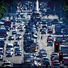 Zäher Verkehr auf den Straßen von Berlin: Noch immer pustet allein der Pkw-Verkehr in Deutschland im Jahr rund 100 Millionen Tonnen CO2 ...