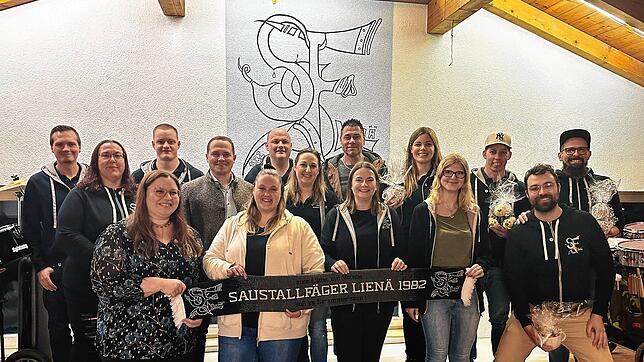 Vorstand und Geehrte (von links): Tim Hertweck, Jasmin Boller-Berger, Franziska Engler, Jonas Weißenberger, Jürgen Wiener, Melinda ...