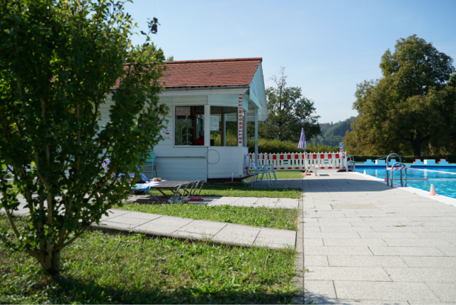 Bild 13: Vorher-Nachher-Fotos: So hat sich das Freibad Waldshut während der Sanierung verändert