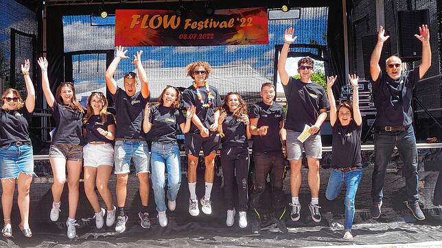 Gut gelaunt und perfekt vorbereitet: Das Team um den Jugendgemeinderat hat das &bdquo;Flow Festival Comeback Special&ldquo; im ...